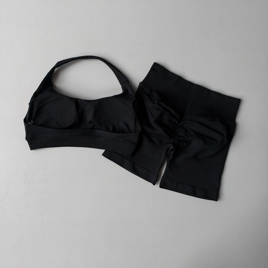 Women’s Seamless Yoga Set – Sports Bra & Shorts Gym Outfit