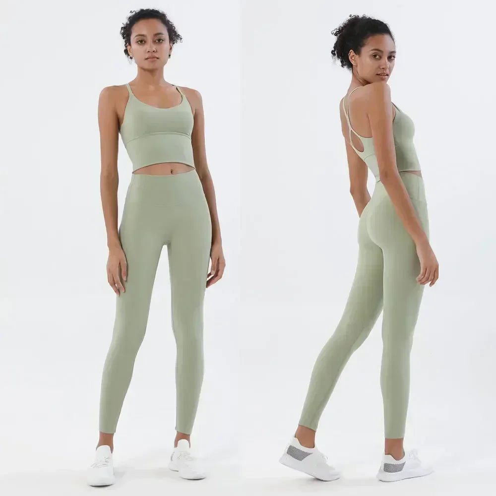 Women’s 2-Piece Sportswear Set – Gym Bra & Leggings