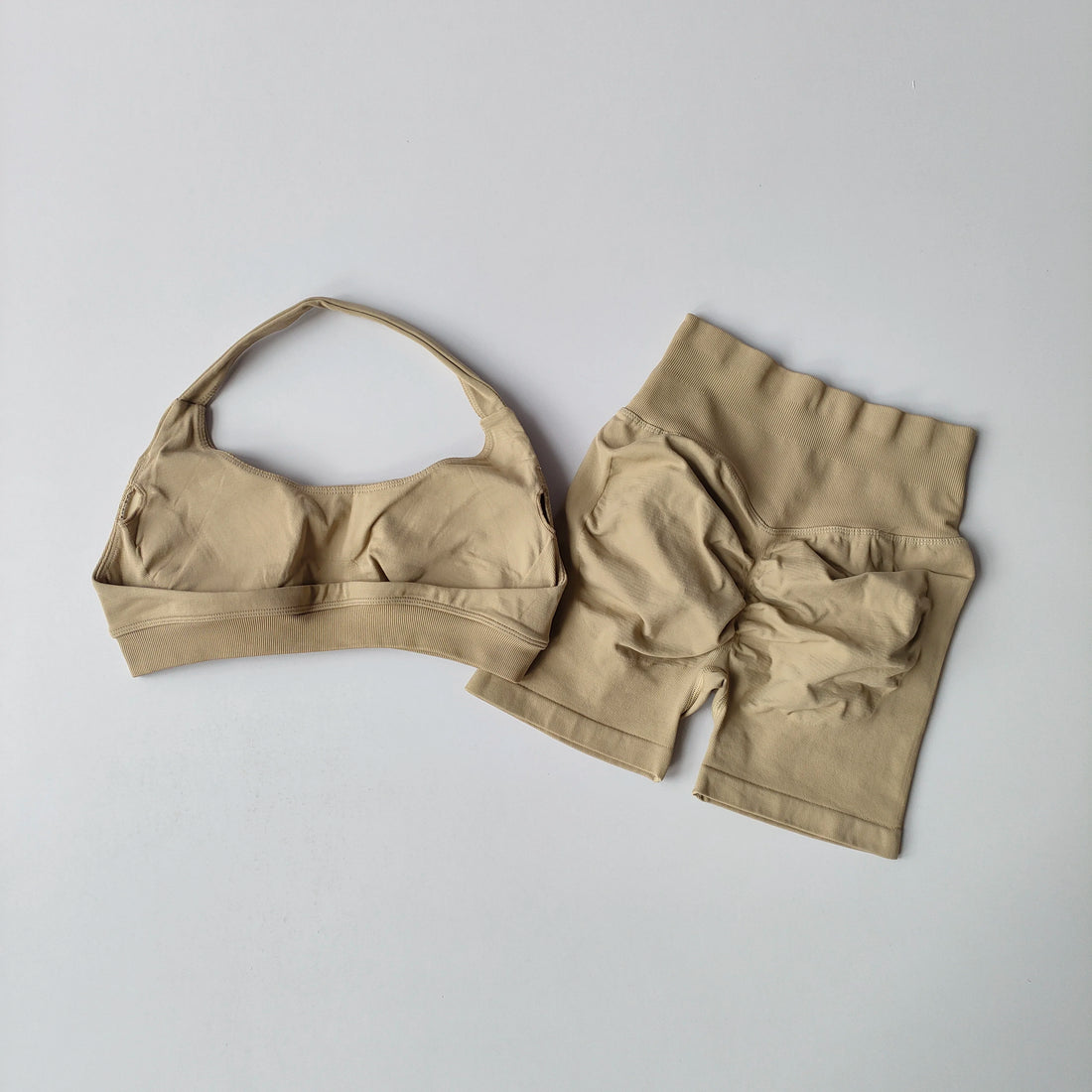 Women’s Seamless Yoga Set – Sports Bra & Shorts Gym Outfit